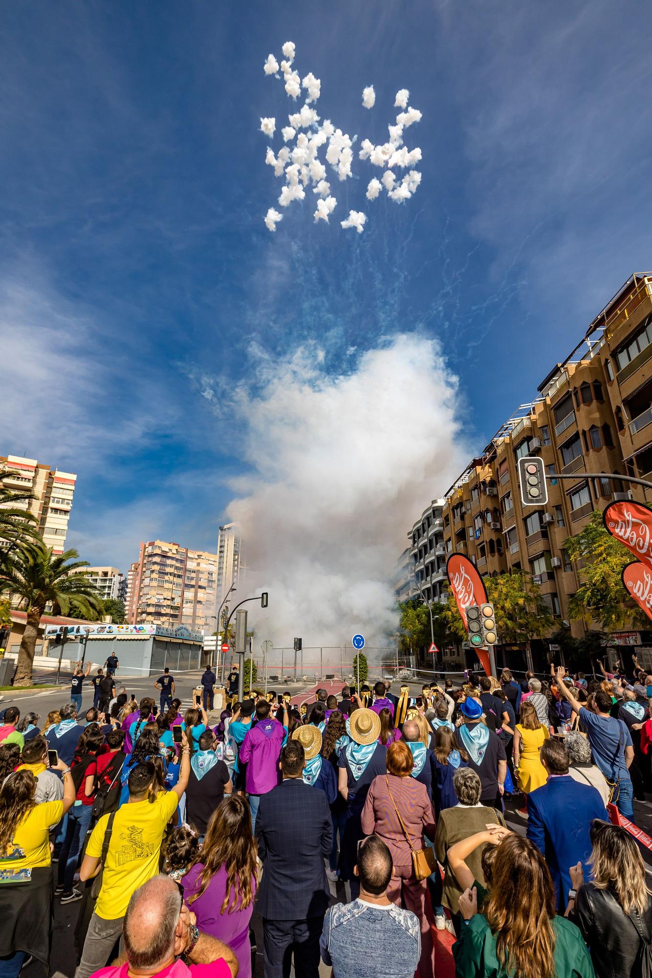 Segunda Mascletá en honor a Sant Jaume en las Fiestas de Benidorm