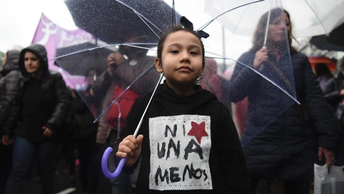 Imagen de la marcha de protestas en Buenos Aires bajo el eslogan &quot;Ni una menos&quot;.