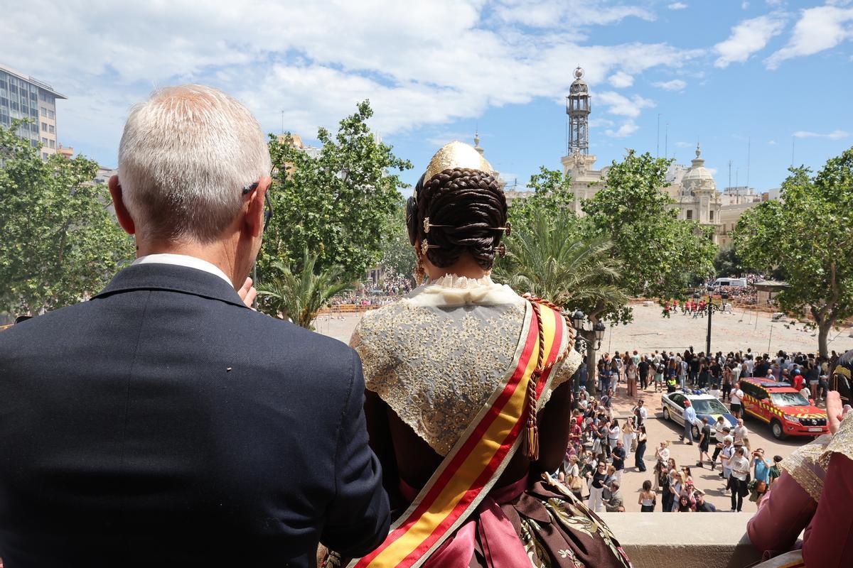 La mascletà del día de la Virgen de los Desamparados, en imágenes