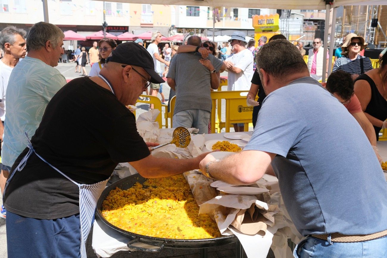 Paellada y Concierto de Aristides Moreno en la clausura de las Fiestas del Pilar 2025