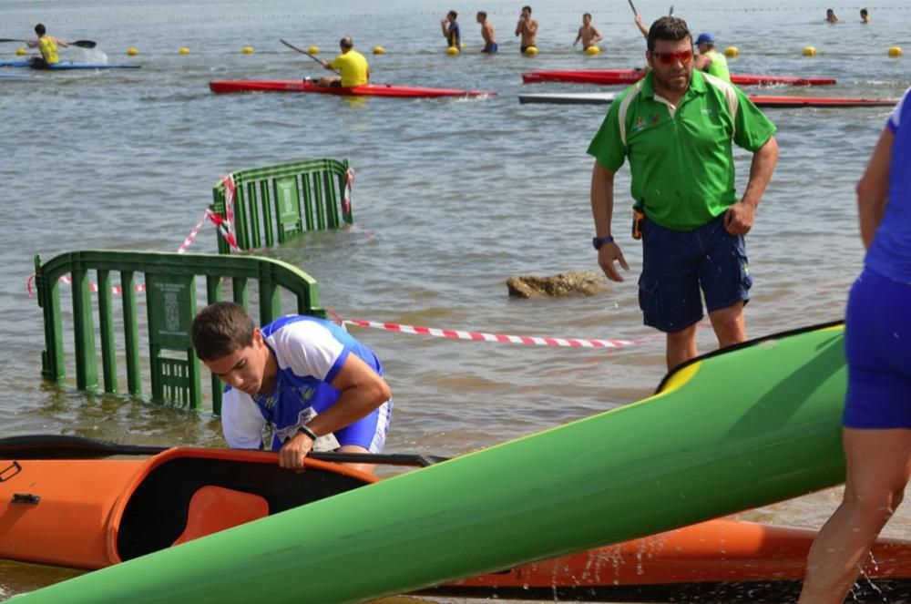 Liga Autonómica de Piragüismo en Playa Paraíso