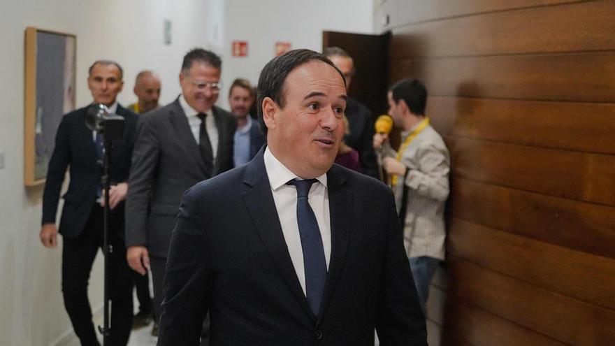 Llorca insta a Sánchez a "recapacitar" sobre EEUU