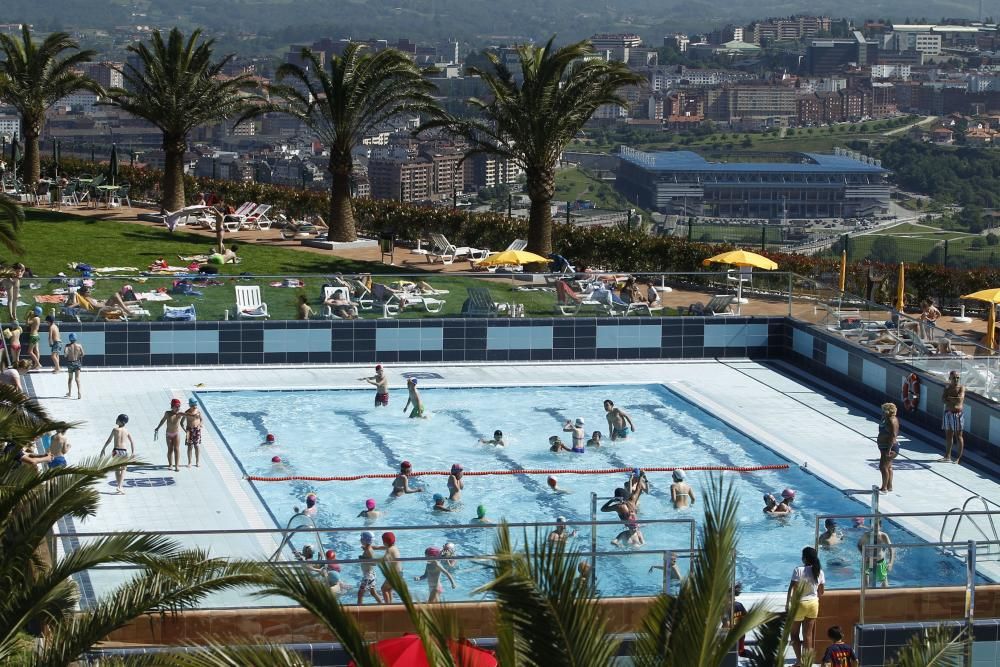 Piscinas del Centro Asturiano de Oviedo