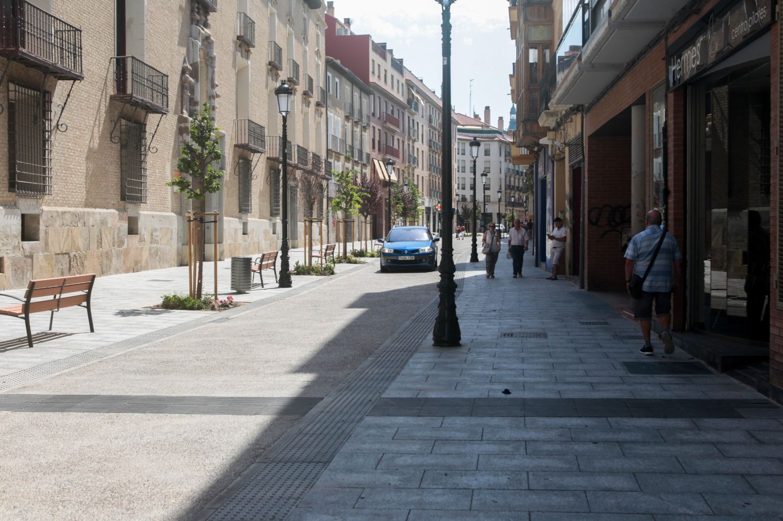 Adiós a los adoquines: así ha quedado la calle Predicadores, en Zaragoza, tras la reforma