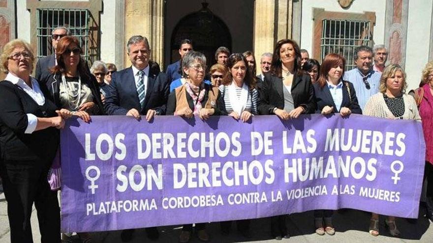 El Pleno de la Diputación expresa su apoyo a las víctimas de violencia de género