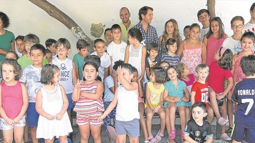 Unos 200 niños asisten a las jornadas dentro de la escuela de verano municipal