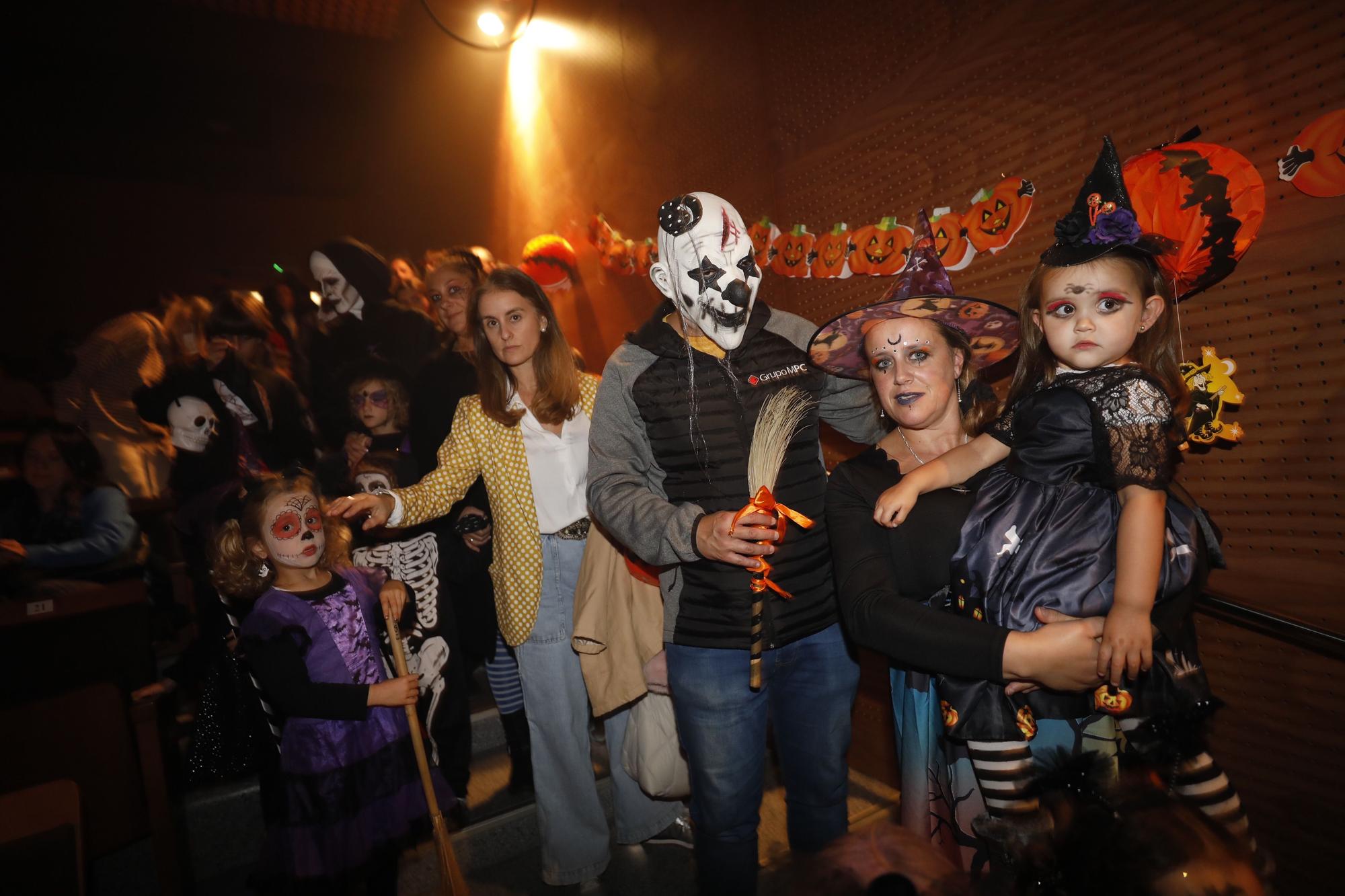 EN IMÁGENES: La Fresneda, a la calle para celebrar Halloween