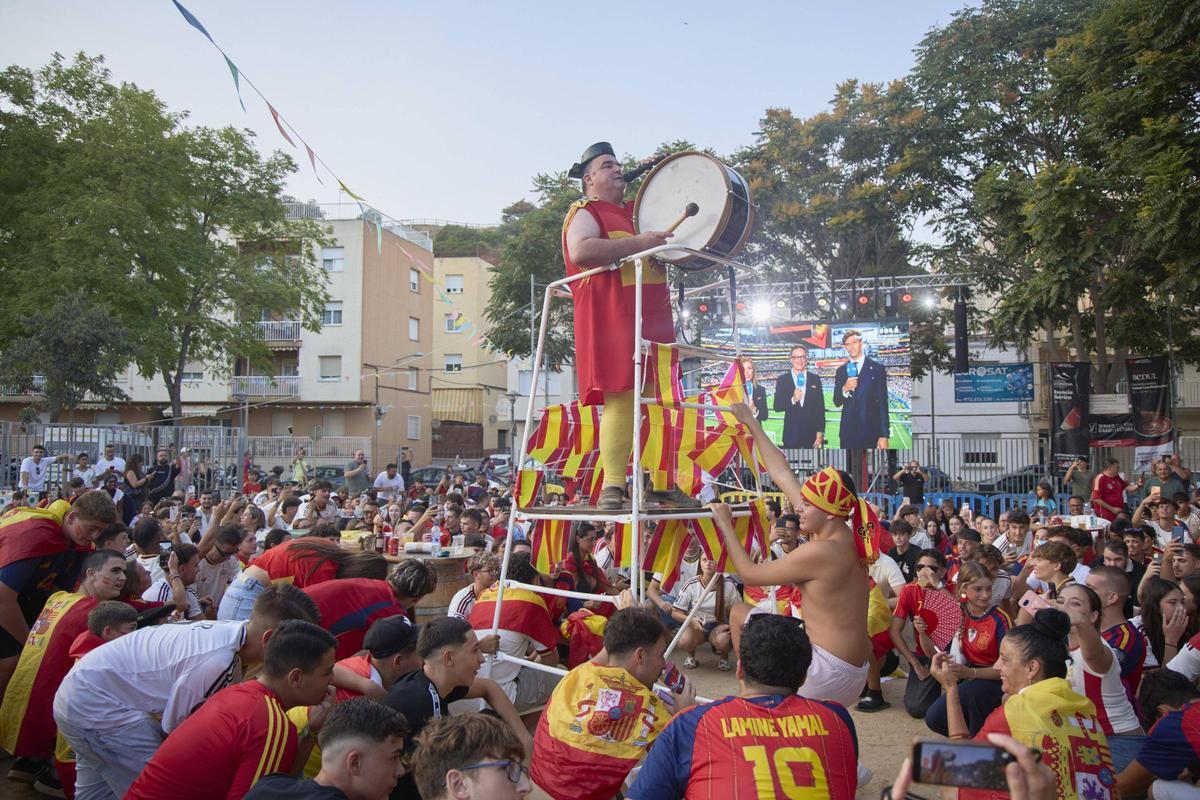 Les imatges de la concentració a Blanes per seguir la selecció espanyola