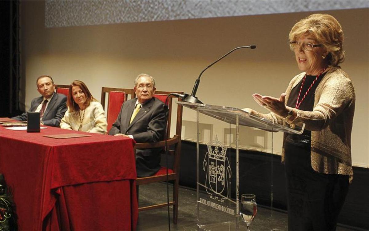 El Brocense se une al selecto club de los que poseen la Medalla de Cáceres