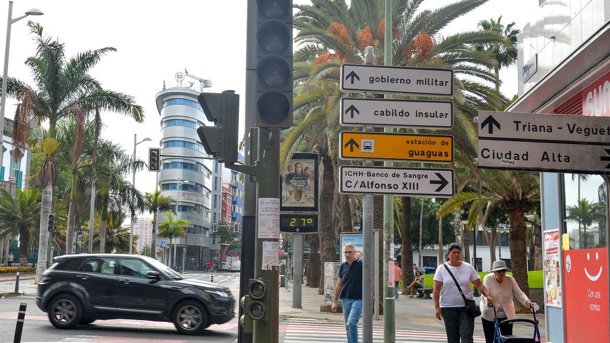 Semáforo roto hace varias semanas en la zona de la plaza de La Feria