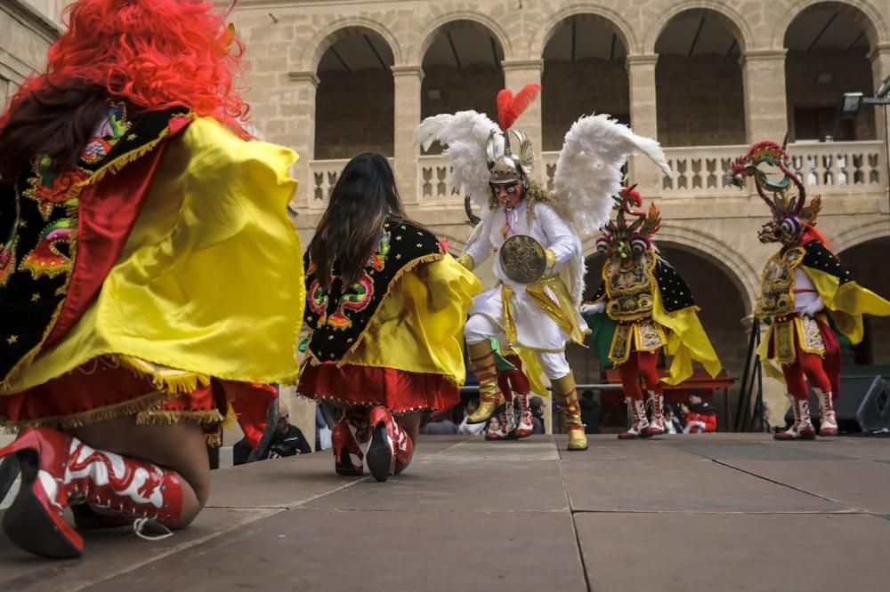 Am Internationalen Tag der Migranten (Sonntag, 18.12.) präsentierte sich Palma als multikulturelle Stadt. Beim Festival der Kulturen nahmen 16 Länder teil.