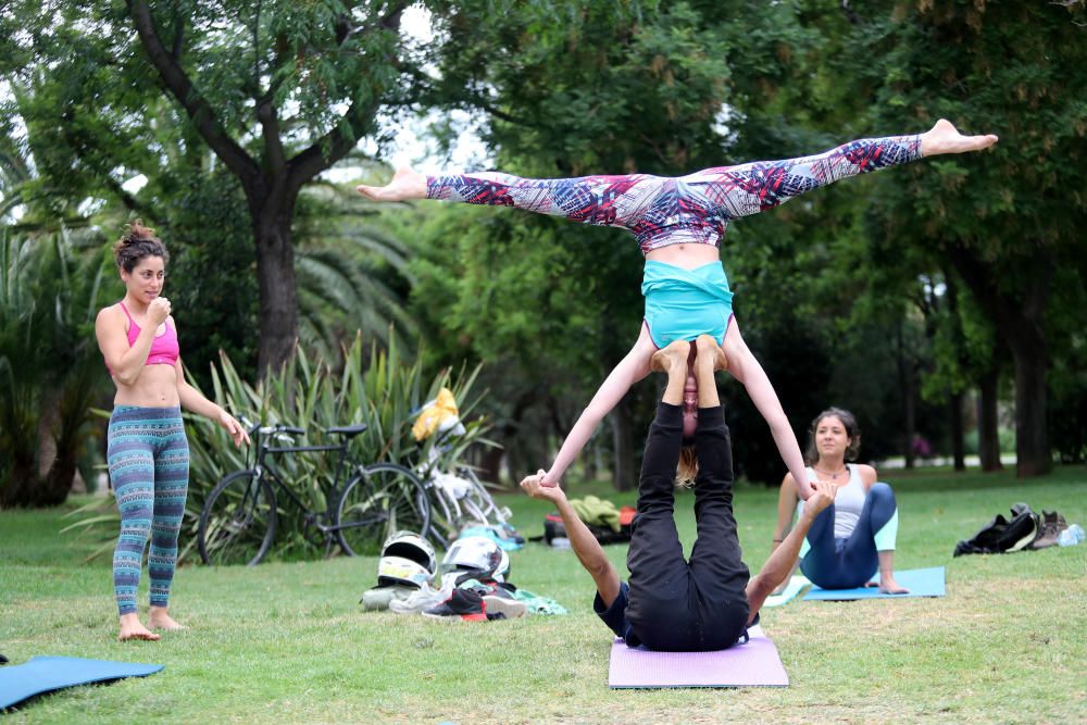 Actividades en el jardín del Túria, el antiguo cauce del río en València.