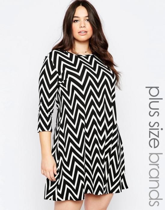 Vestido de vuelo con estampado en zigzag de Praslin Plus 30,99 €