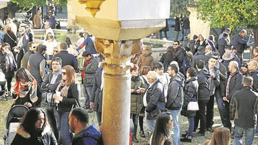 Córdoba vuelve a batir récord de turistas en un año de indefinición en la gestión