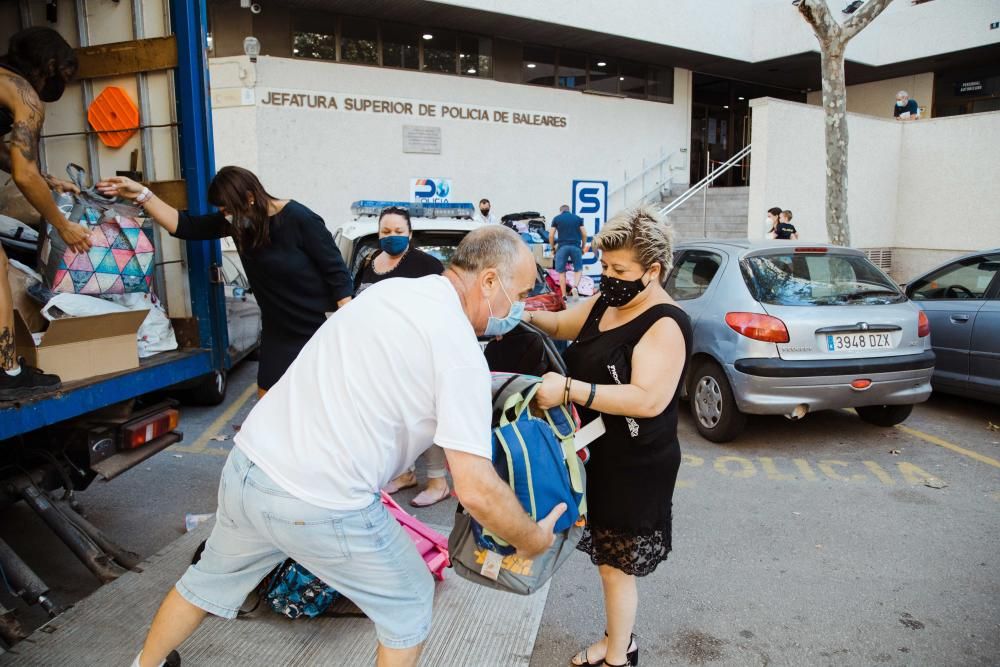 SOS Mamás recoge mochilas para los niños más necesitados