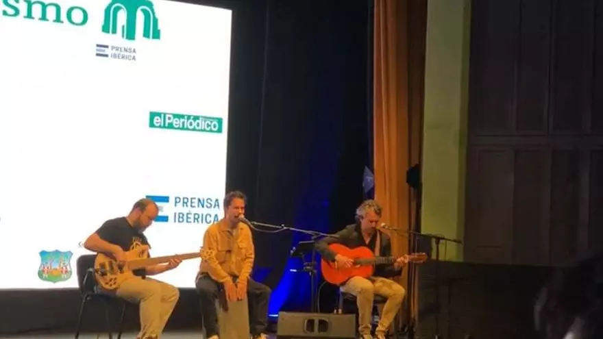 Actuación del grupo Entre Notas