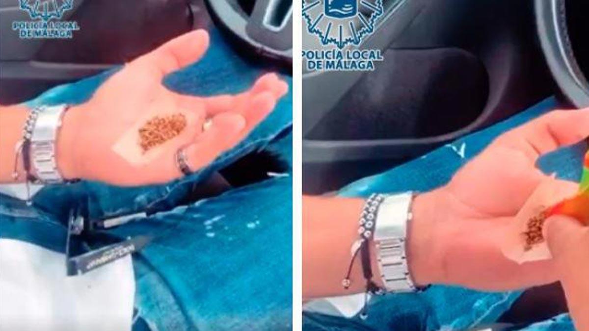 Un joven ha sido cazado por la Policía Local cuando iba conduciendo en Málaga capital con una rodilla mientras se liaba un cigarro de hachís con las manos, vídeos que subió el copiloto a Instagram.