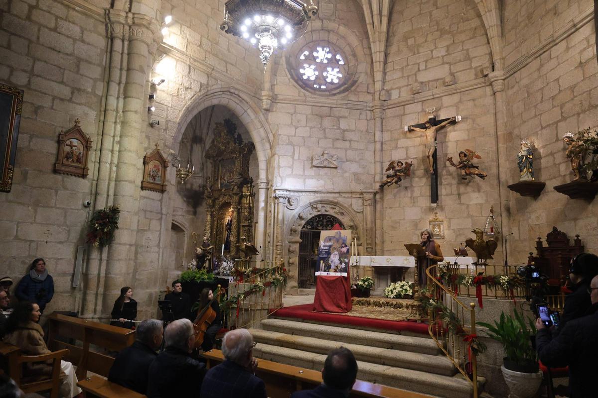 Fotogalería | Así se ha desarrollado la presentación del cartel de la Semana Santa de Cáceres