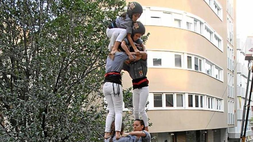 Actuacions memorables dels manresans Tirallongues i dels Castellers de Berga