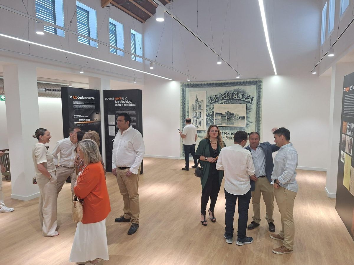 Sala expositiva de la que dispone el mercado de abastos de Puente Genil.