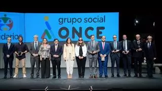Los bomberos solidarios de Murcia, protagonistas de los premios de la ONCE por su ayuda internacional