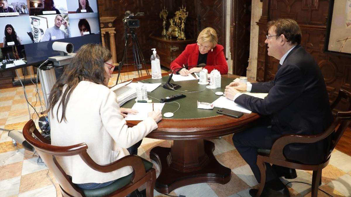 Puig mantiene otra reunión con los portavoces parlamentarios de las Cortes