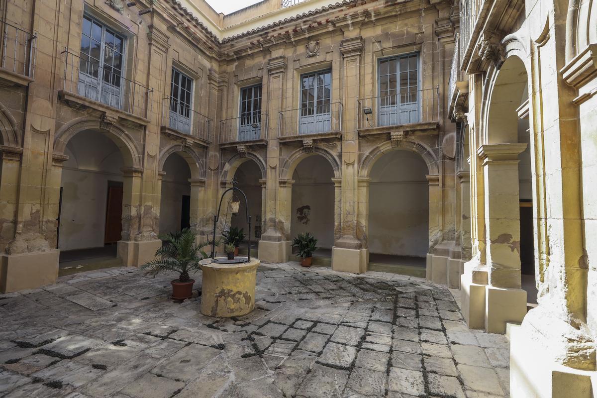 Patio del convento de las Clarisas, en Elche