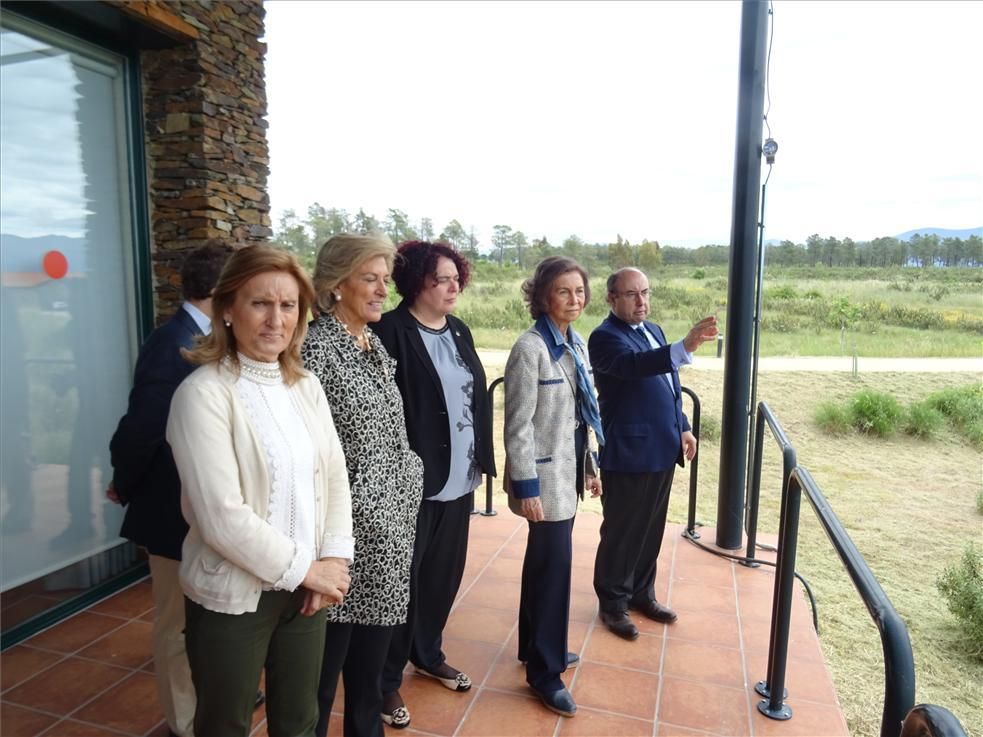 La reina Sofía visita en centro de cría del lince ibérico de Zarza de Granadilla (Cáceres)