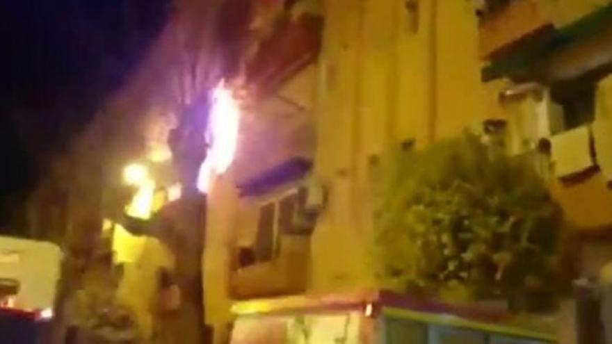 Muere un anciano en el incendio de su piso en Port de Sagunt