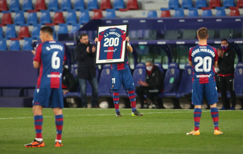 Levante - Real Valladolid, en imágenes