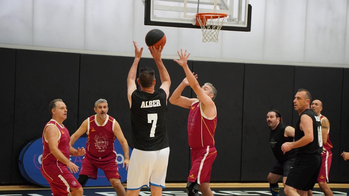 Over40Basket celebra su décimo aniversario convirtiendo Valencia en la capital del baloncesto veterano.