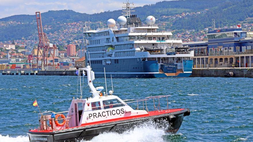 El Puerto inicia el recambio de bolardos para dar cabida a los mayores cruceros del mundo