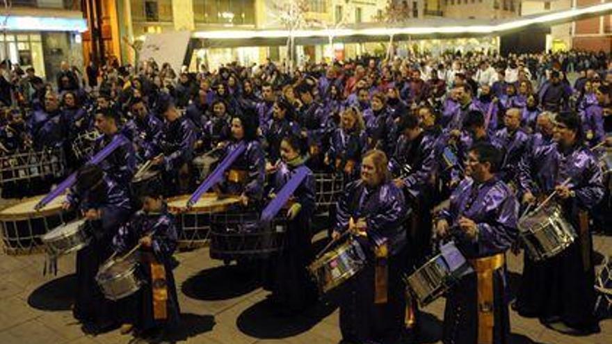 La tamborada provincial llena Vila-real de sonido y fervor