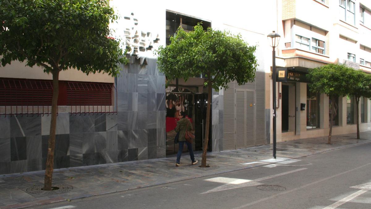 Centro de Especialidades de Santa Rosa de Lima, en la calle de Floridablanca.