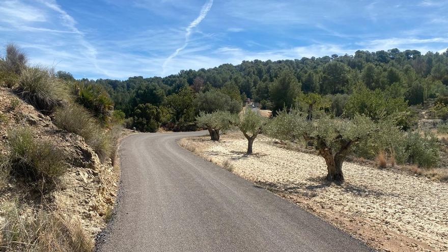 Finaliza la pavimentación de cinco caminos rurales en Olocau