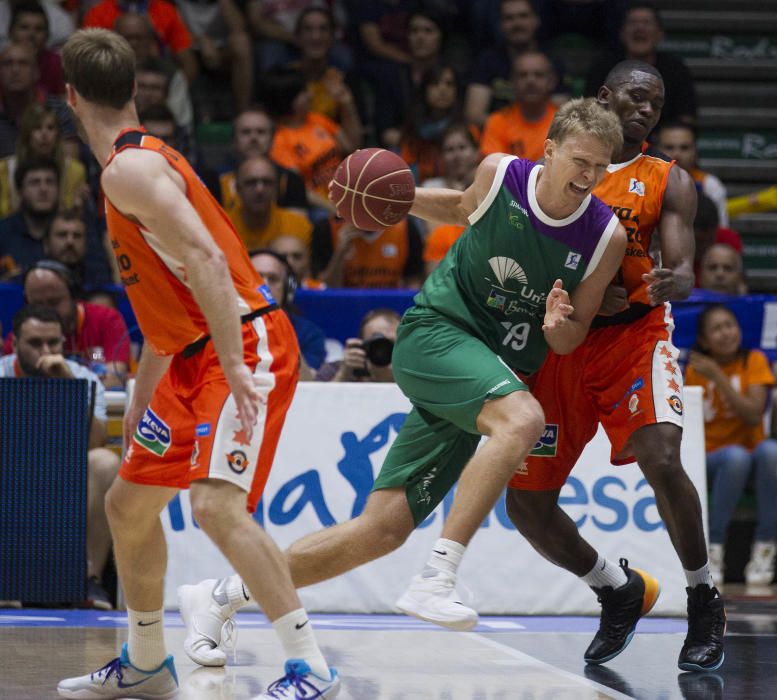 Los de Plaza se ven superados por un Valencia Basket muy efectivo en los minutos finales