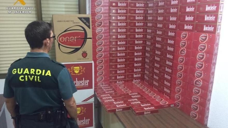 La Guardia Civil interviene en La Rambla 1.500 cajetillas de tabaco de contrabando