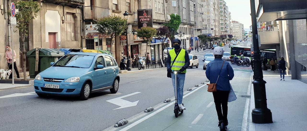 Dos patinetes eléctricos circulan por Venezuela.