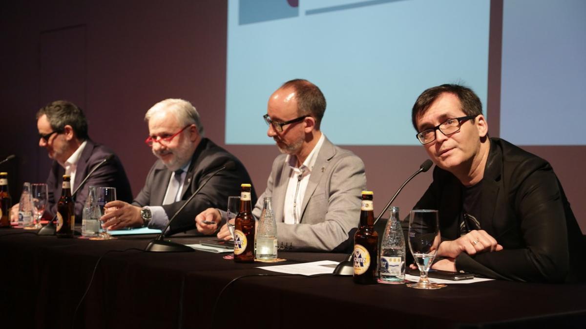 De izquierda a derecha, Francisco Vargas, Josep A. Planell, Jordi Sánchez-Navarro y Ángel Sala, en la presentación del nuevo máster de cine fantástico de Sitges y la UOC.