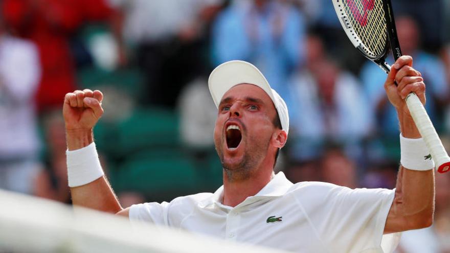 Bautista alcanza las semifinales de Wimbledon