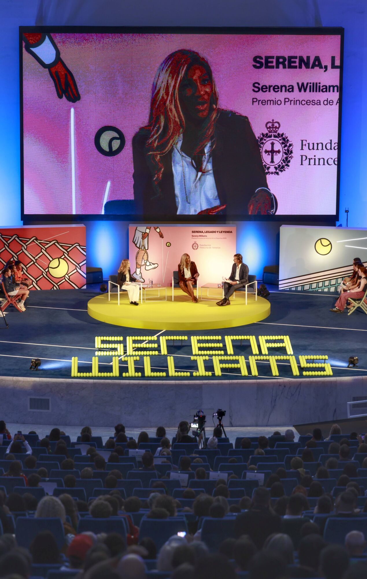 EN IMÁGENES: Encuentro de niños con Serena Williams en el Calatrava de Oviedo