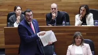 El PP y Vox exigen a Barbón que dimita por “cobarde, miserable y mezquino” en el accidente de Cerredo y el presidente les exige poner el foco sobre “los investigados por homicidio”