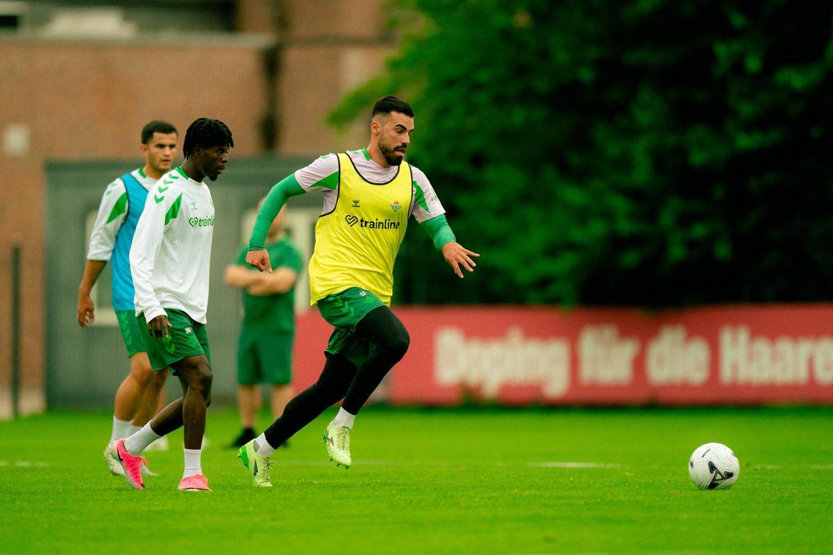 Guilherme Fernandes, durante el primer día de pretemporada del Betis en Alemania