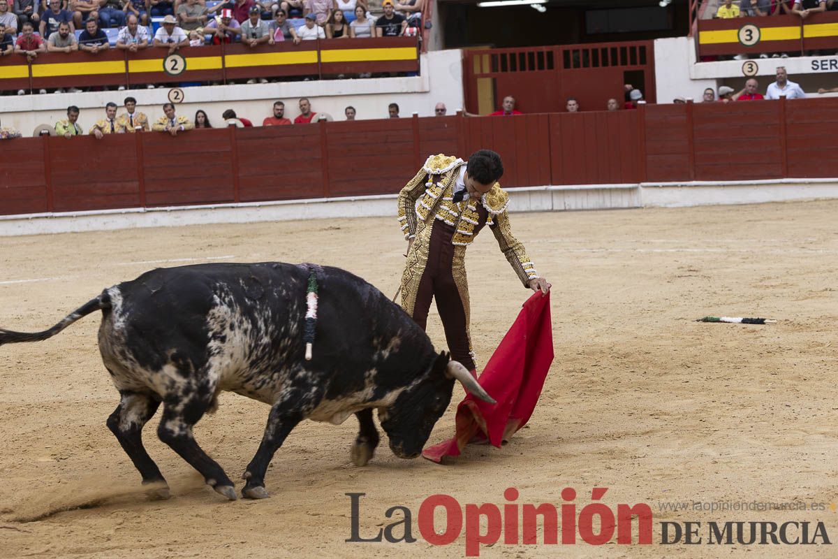 Tarde histórica en Abarán con la alternativa de José María Trigueros y el indulto de Tomás Rufo, junto a Castella salieron a hombros