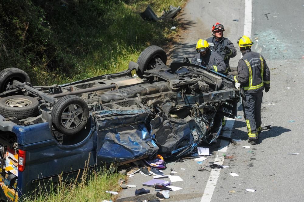 Tres heridos en un brutal accidente en uno de los principales accesos a Vilagarcía