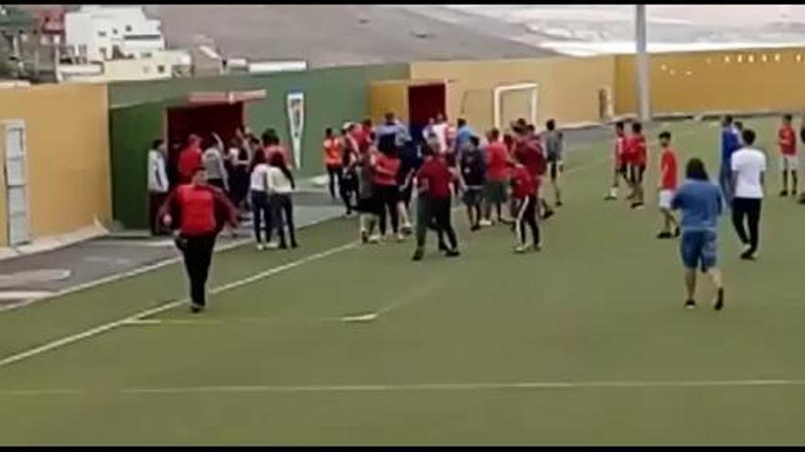 Pelea tras el partido Sardina-Santos Las Palmas Cadetes