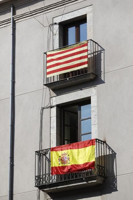 Concentració a la Plaça del Vi per protestar contra les detencions de Cuixart i Sànchez.