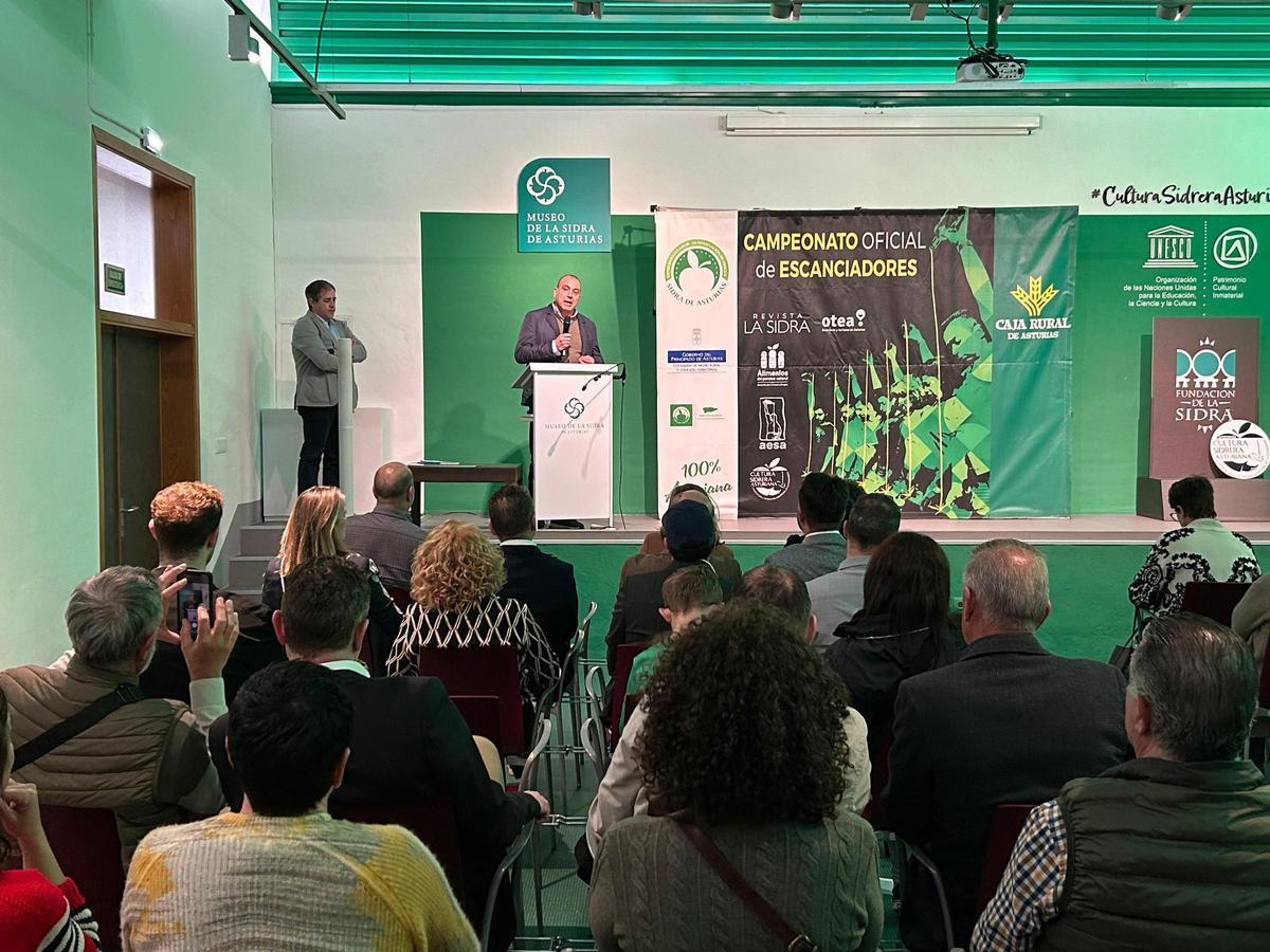 EN IMÁGENES: La 32.ª edición del Campeonato de Escanciadores de Asturias vuelve a coronar a Salvador Ondó