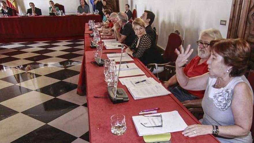 El PSOE pedirá amparo al Defensor del Pueblo si no se celebran más comisiones en el Ayuntamiento de Cáceres