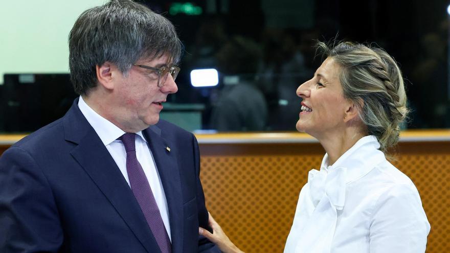 L&#039;eurodiputat de Junts, Carles Puigdemont, i la líder de Sumar, Yolanda Díaz, al Parlament Europeu a Brussel·les